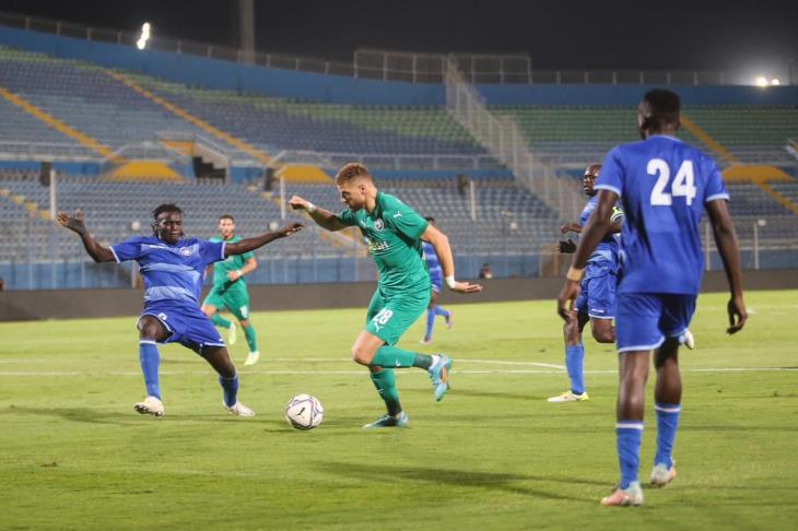 جانب من لقاء بيراميدز وهلال الساحل